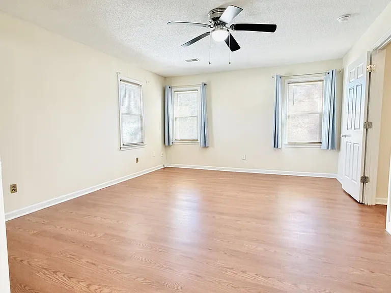 42 N Crossing Ct — Photo 16