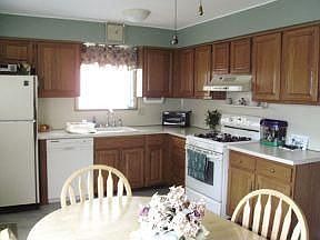 3rd image of 63 Ilyse Ct