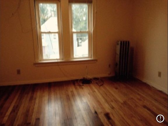 4th image of 93 John St