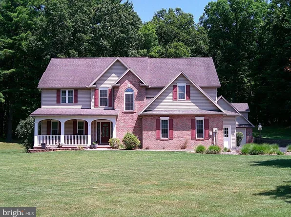 279 Montauk Cir, Port Matilda, PA 16870