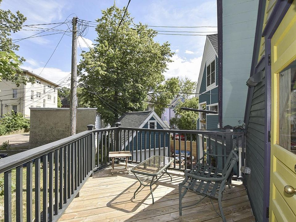 1st image of 522 Detroit St #2