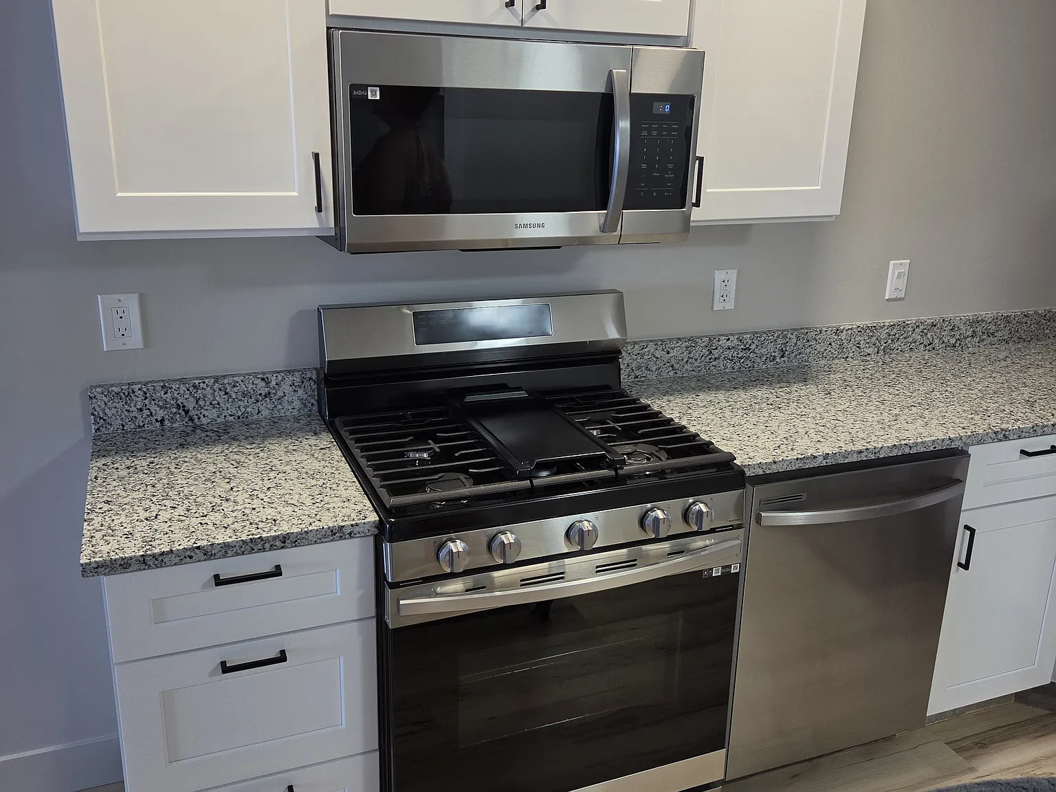 1 bed, 638 sqft, $1,200 — Photo 3