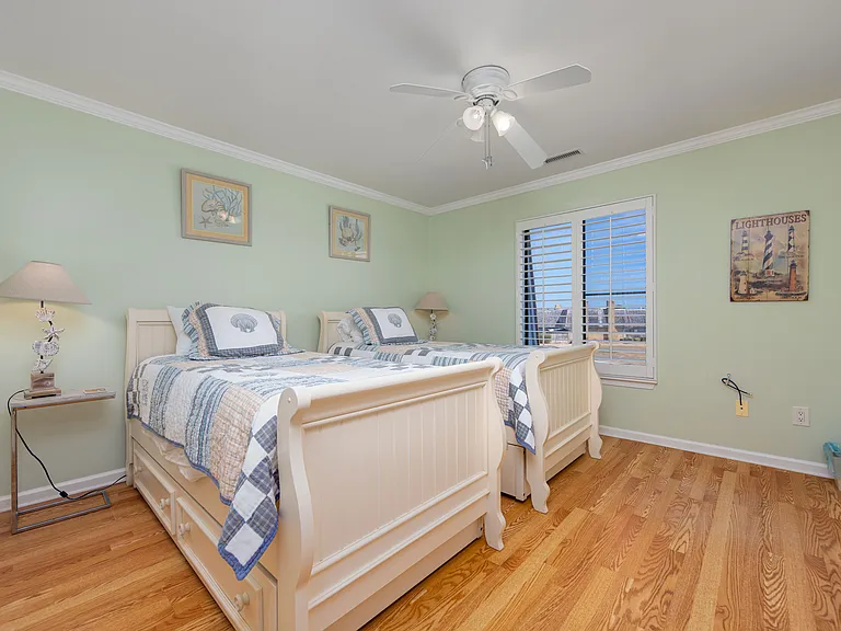 Seahorse Ct — Photo 11