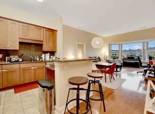 22 Avenue At Port Imperial APT 520, West New York, NJ 07093
