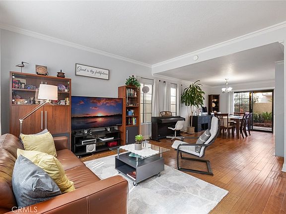 5th image of 2760 Gramercy Ave