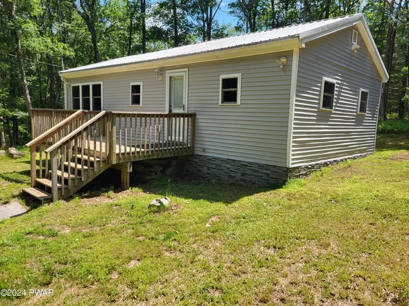 149 Delaware Rd, Shohola, PA 18458