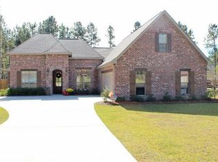 17 Magnolia Crossing Rd, Sumrall, MS 39482