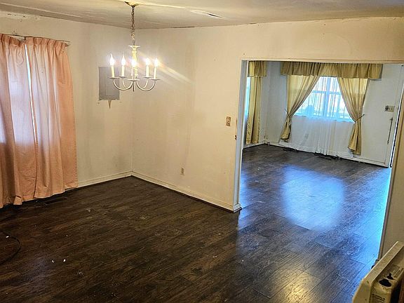3rd image of 4600 Huntsville Ave