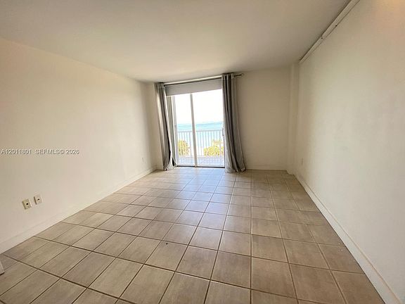 4th image of 150 SE 25th Rd APT 8I