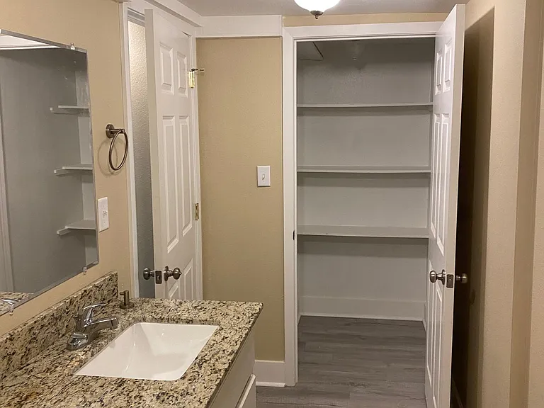 4420 Kirkman St — Photo 7