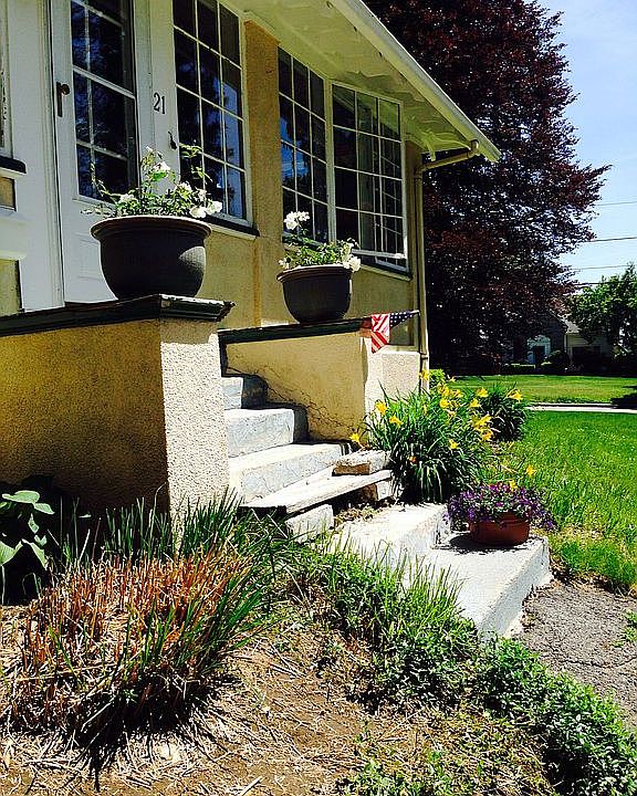 Side porch entrance