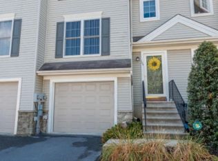 106 Banyan Circle Dr, Lancaster, PA