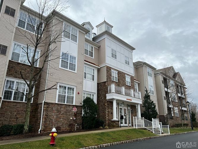 1st image of 2106 Enclave Cir
