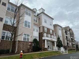 2106 Enclave Cir, Somerset, NJ 08873