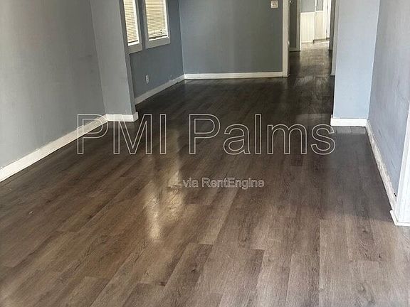 4th image of 2320 W Walnut St