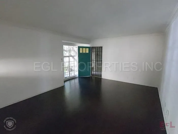 925 S Le Doux Rd #1 — Photo 9