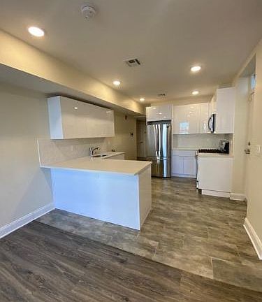 5th image of 84 Van Wagenen Ave #1G