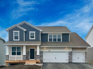 4718 Devonshire Ln, Chaska, MN 55318