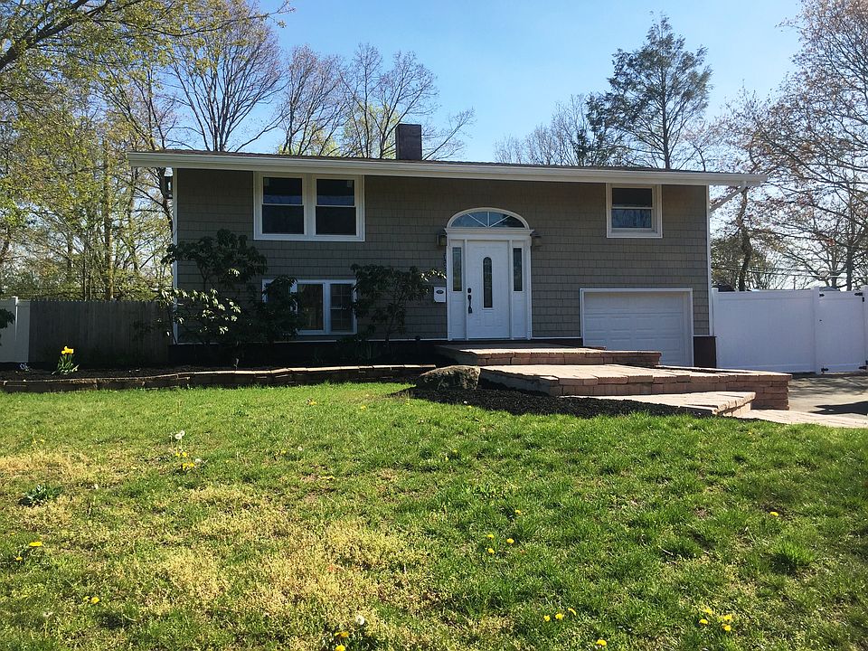 1st image of 120 Silverleaf Ln