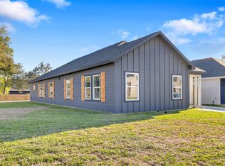 401 E Martin Luther King Blvd #B, Willis, TX 77378