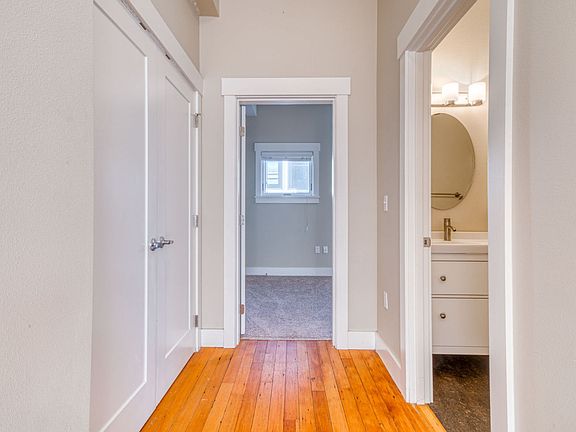 2nd image of 2125 NW Flanders St #31