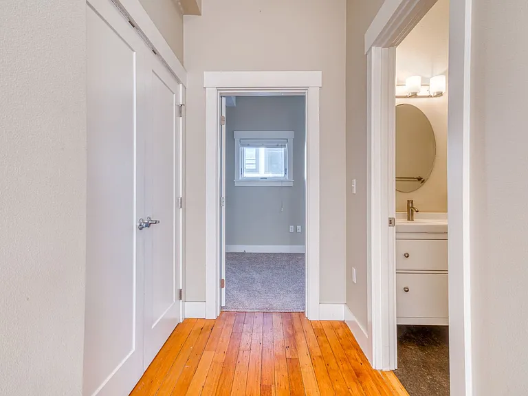 2125 NW Flanders St — Photo 2