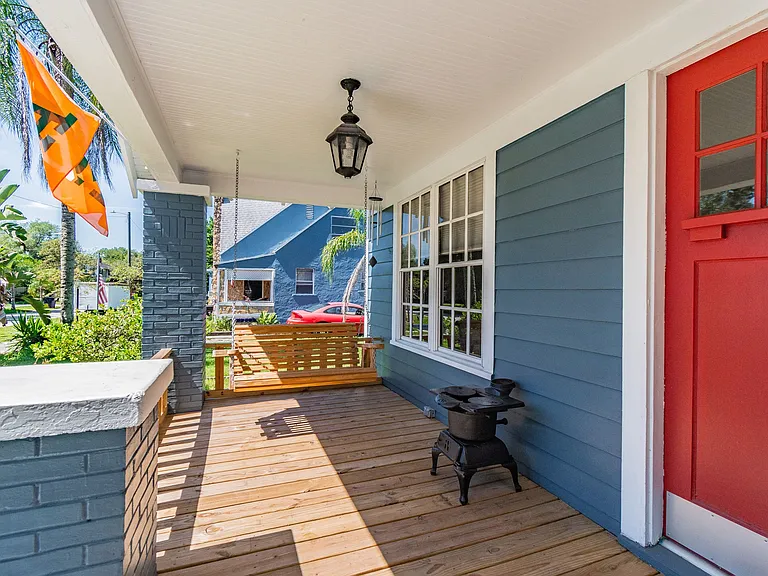 310 E Paris St — Photo 3