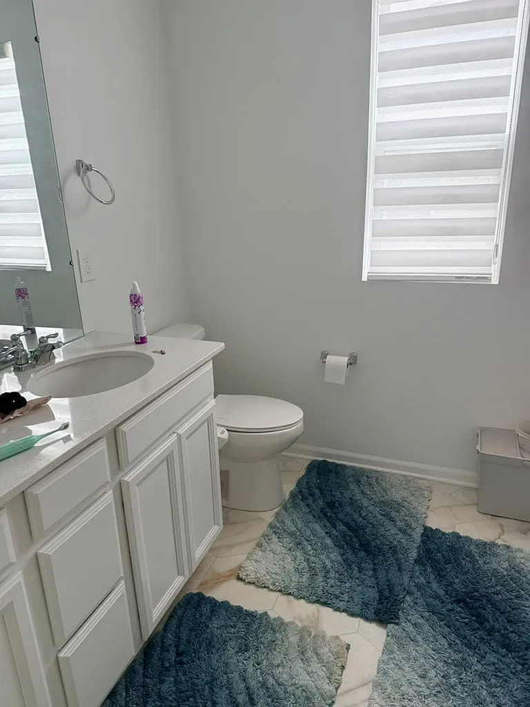 5 bed, 2.5 bath, 3200 sqft, $5,000 — Photo 2