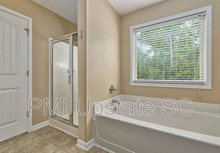 218 Marefair Ln — Photo 15