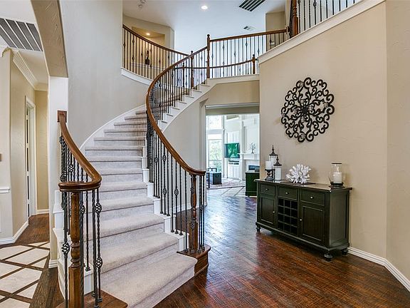 5th image of 2523 Lakepoint Dr