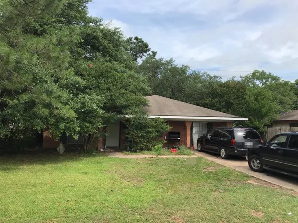2308 Wilkes St, Bryan, TX 77803