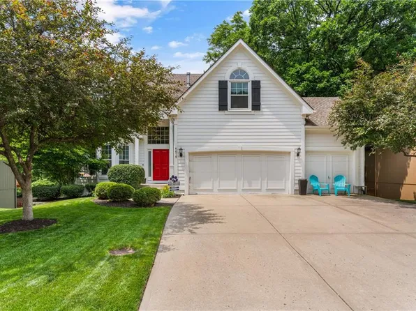 4610 Aminda St, Shawnee, KS 66226