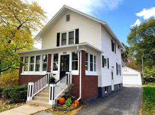 208 Anderson Blvd, Geneva, IL 60134