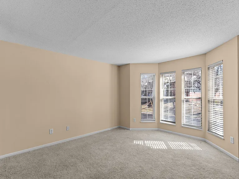 Willowbend — Photo 134