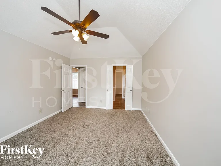 4194 Rainey Woods Dr — Photo 8