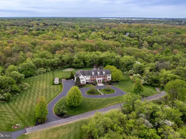 24 Michael Way, Pennington, NJ 08534