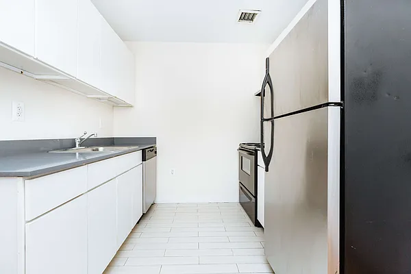 Rented by Nooklyn NYC LLC | media 70