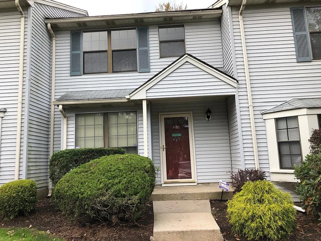 403 Maplecrest Rd — Photo 1