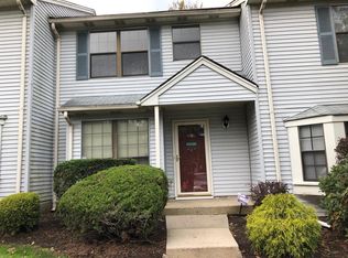 403 Maplecrest Rd, Edison, NJ 08820