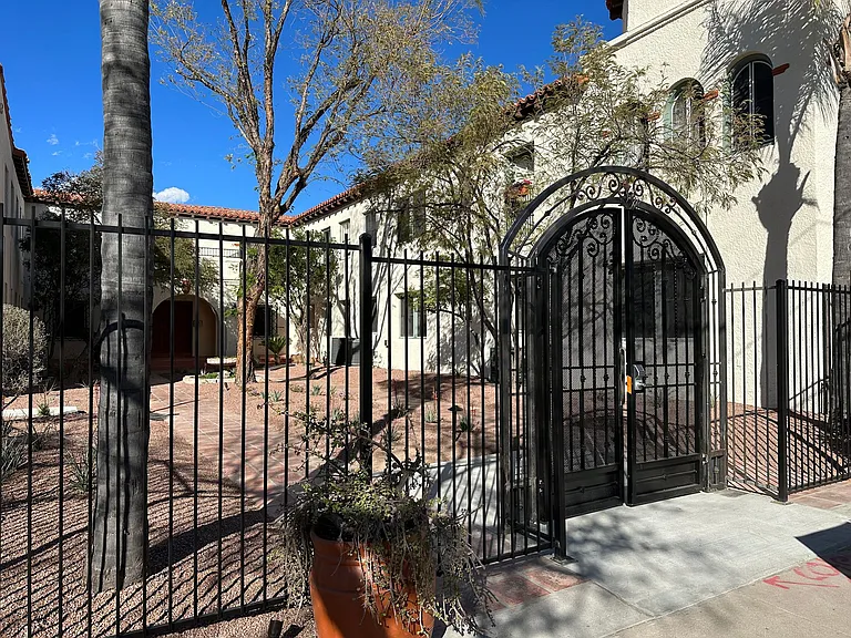 Don Martin Historic Apartments! — Photo 3