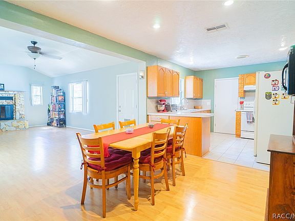 5th image of 707 Howard St