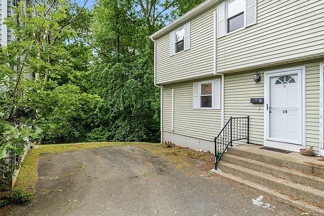 1st image of 15 Cove Ave #15