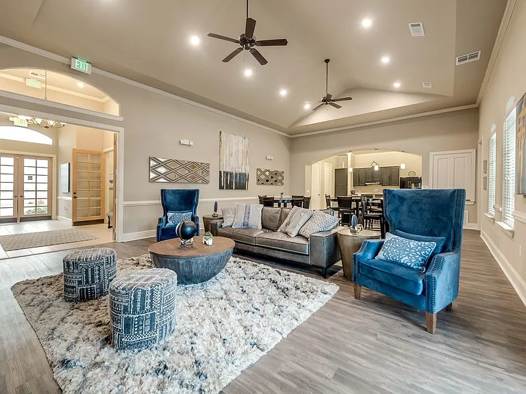 Majors Place — Photo 15