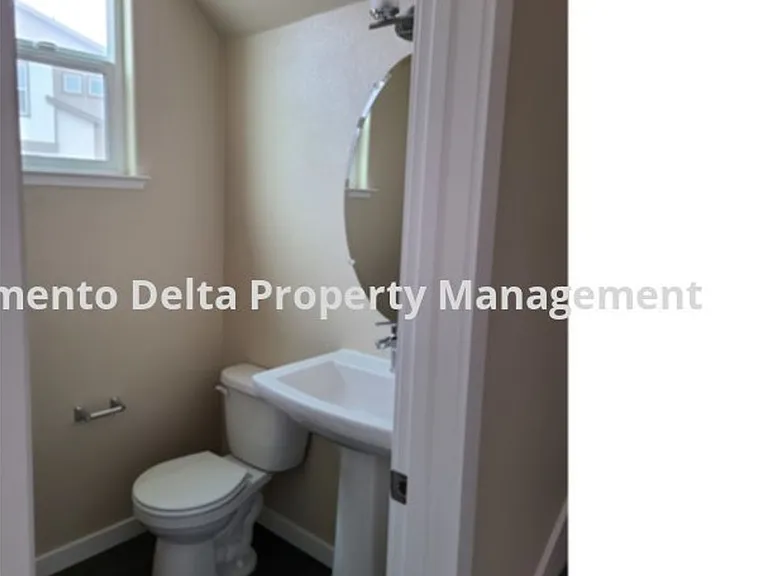 4451 Ocean Ln — Photo 12