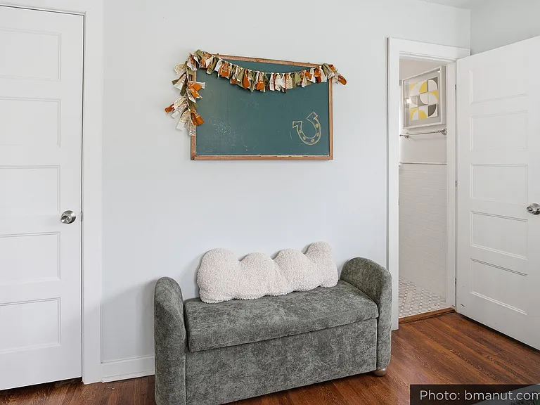 321 N Xenophon Ave — Photo 40