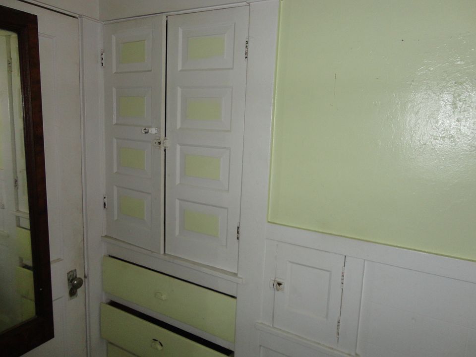 1st image of 4246 E 122nd St