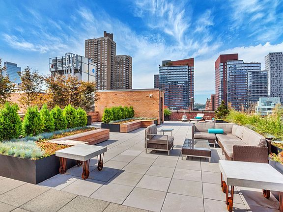 5th image of 432 W 52nd St APT 2F