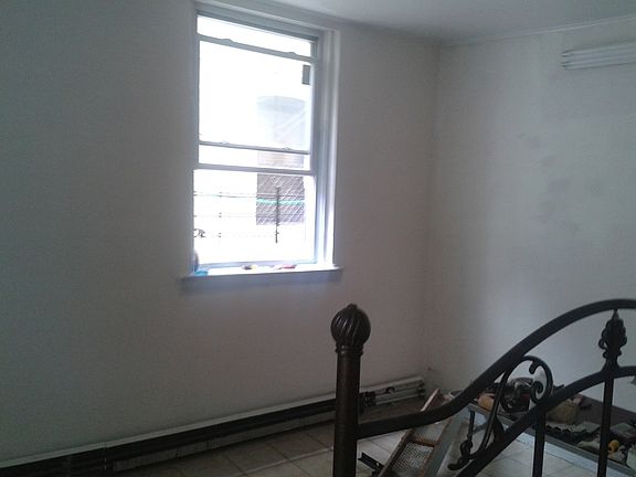 5th image of 3039 33rd St APT 1B