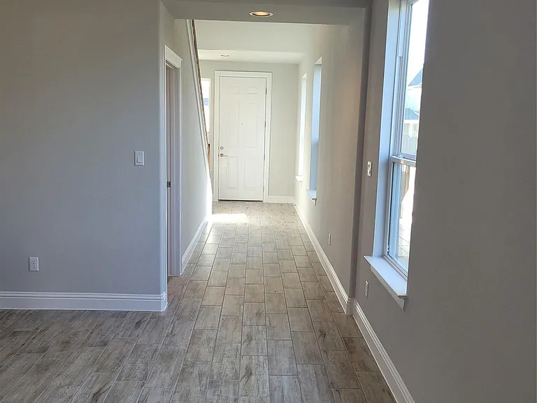 120 Free Stone Dr — Photo 6