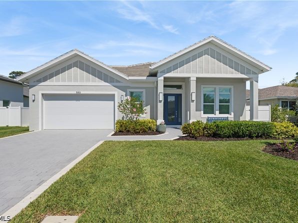 553 106th Ave N, Naples, FL 34108